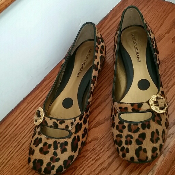 Arturochiang animal print flat with gold buckle. - Picture 2 of 7